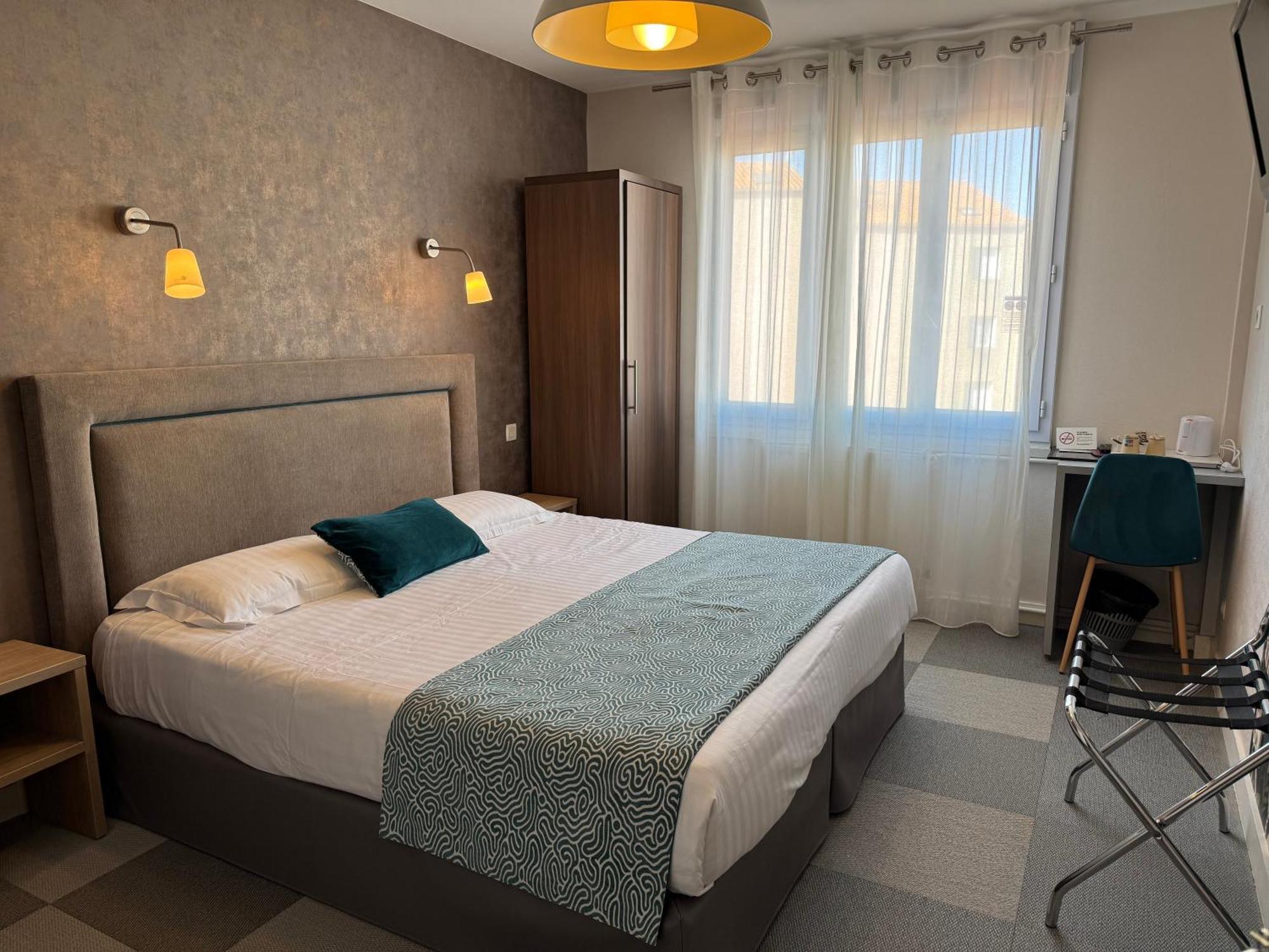 Hotel Calme Des Pins & Spa Les Sables-d'Olonne Exterior photo
