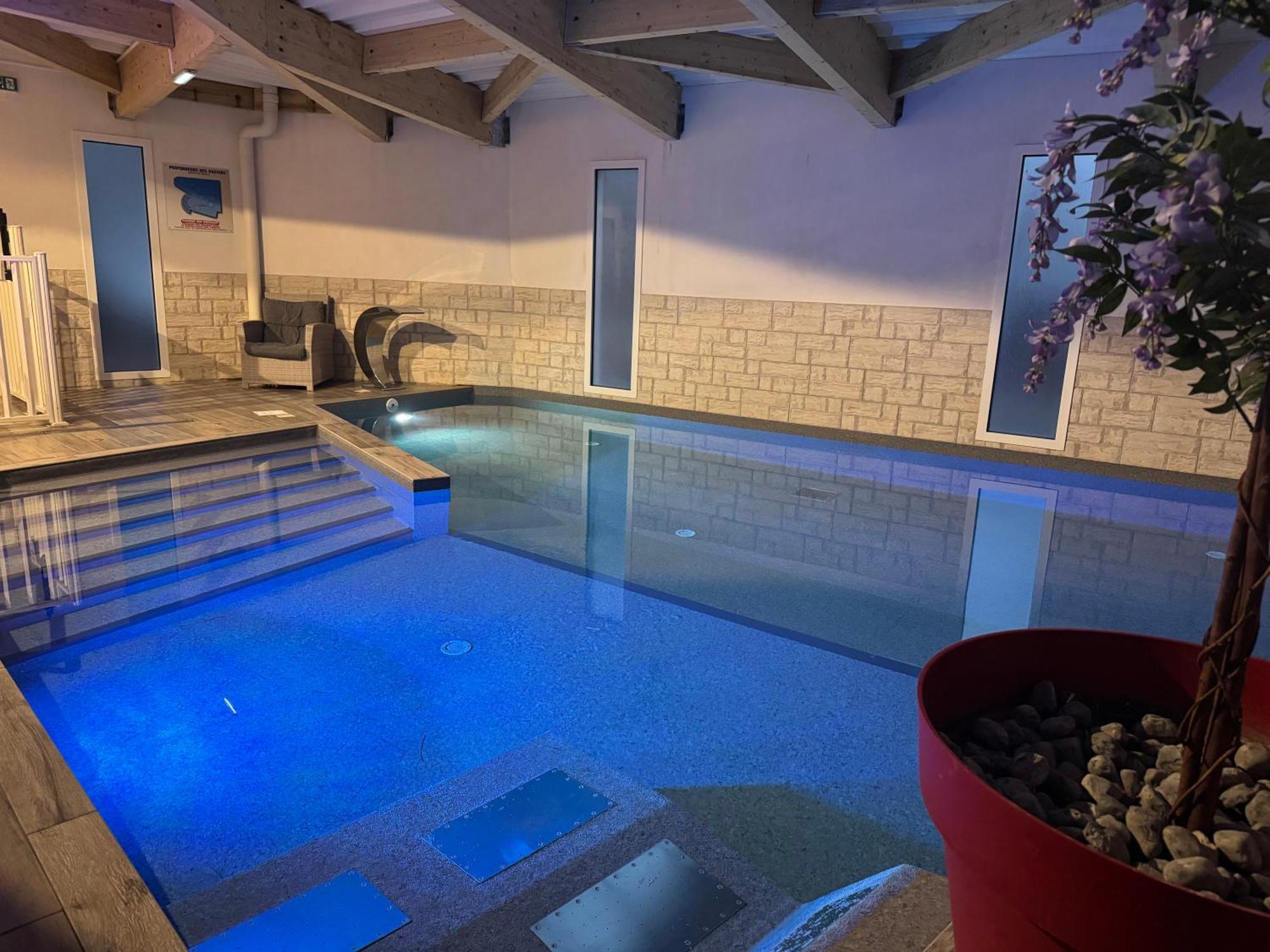 Hotel Calme Des Pins & Spa Les Sables-d'Olonne Exterior photo