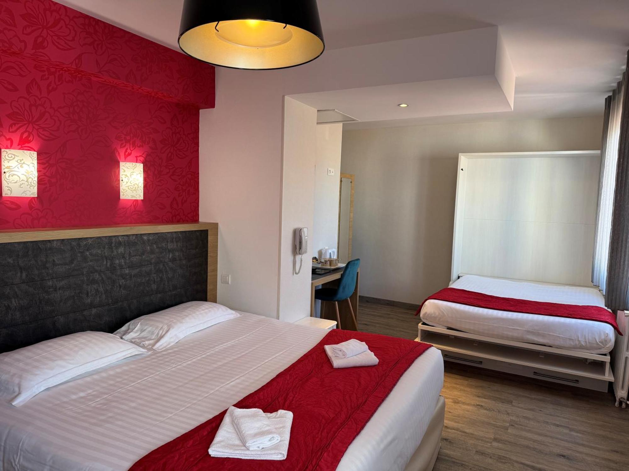 Hotel Calme Des Pins & Spa Les Sables-d'Olonne Exterior photo