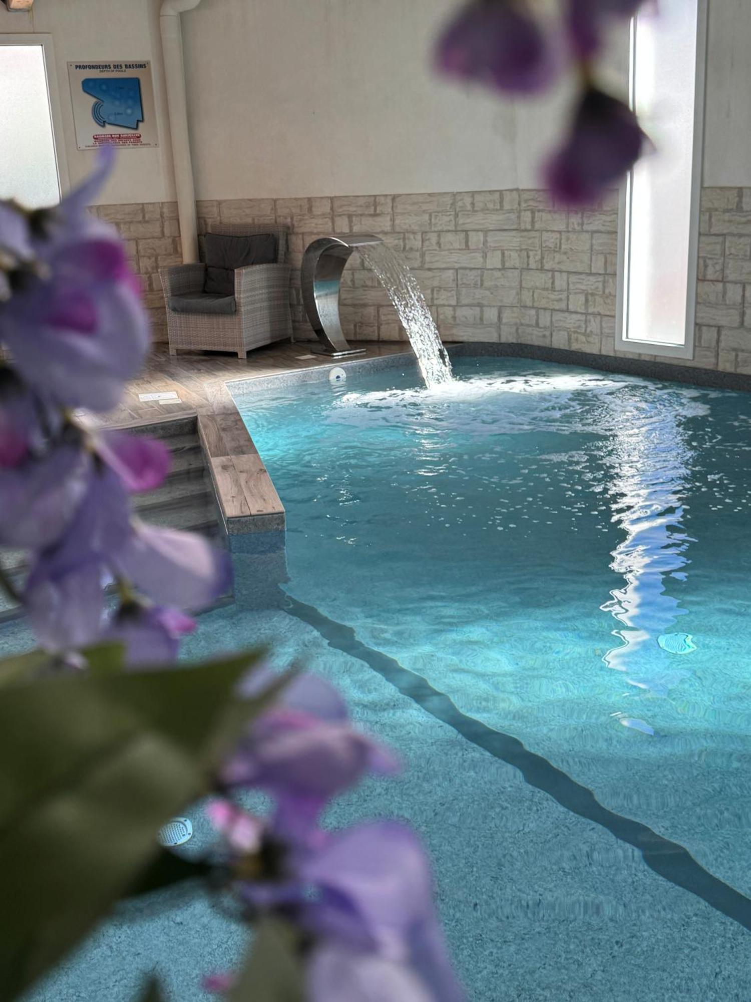 Hotel Calme Des Pins & Spa Les Sables-d'Olonne Exterior photo